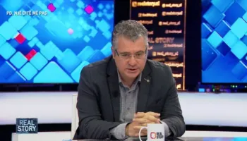 S’ka “Shqipëri të re” me arkivol në krah