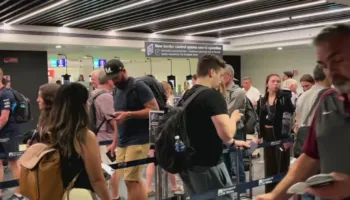 Skanim fytyre, gjurmët e gishtave…Sistemi i ri i BE-së sjell radhë të gjata në aeroporte