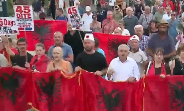 Sot protesta e 45-të për dorëheqjen e Ramës, qytetarët nisin marshimin drejt Kryeministrisë: Ju erdhi fundi!