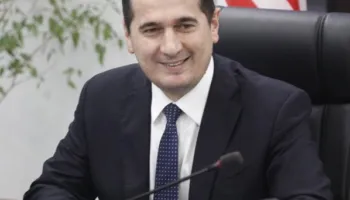 SPAK me “dorë të hekurt”, sekuestron 440 milionë euro pasuri dhe procedon penalisht 16 zyrtarë të lartë, mes tyre…