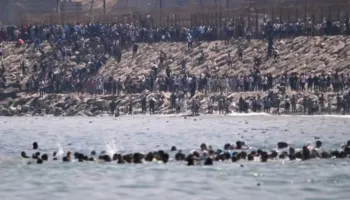 Spanja dërgon ushtrinë në Ceuta pas hyrjes masive të emigrantëve