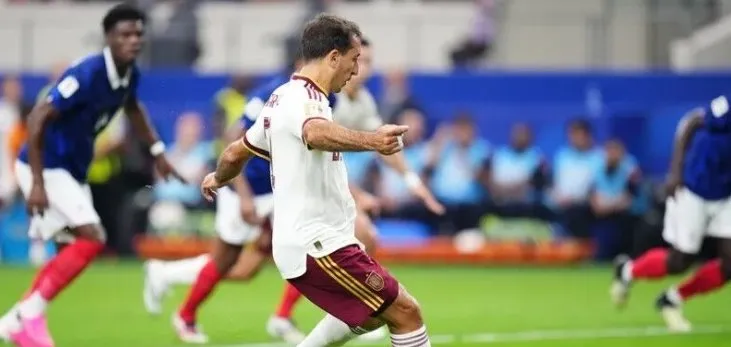 Spanja mposht Francën dhe siguron finalen e Kupës së Botës