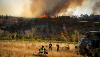 Spanjë/ Zjarr masiv në Costa Brava, izolohen mbi 10 komunitete turistike