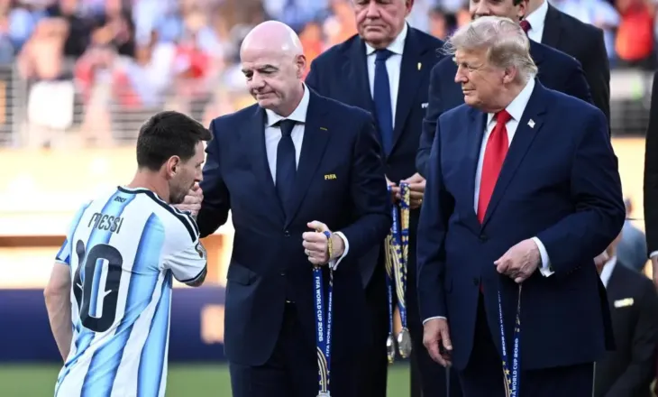 “Stuhi” rreth CR7, portugezi pëlqen postimin me akuzat ndaj FIFA-s për favorizim të Messit