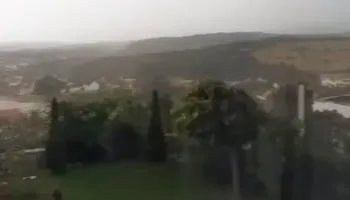 Stuhia e fuqishme prek edhe Vraniqin e Suharekës, erërat e forta shkaktojnë dëme të mëdha