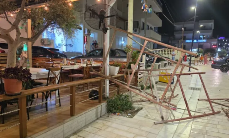 Stuhia godet Sarandën!  Tre persona të plagosur nga thyerja e xhamave, pema e rrëzuar dëmton mjetet