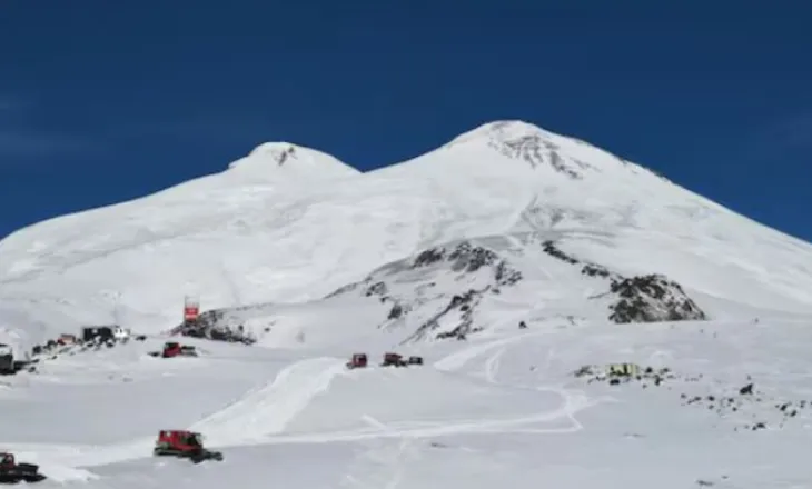 Stuhia në malin Elbrus, humbin jetën pesë alpinistë
