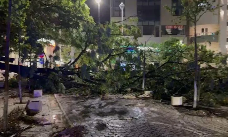 Stuhia/ Pa energji zona në Vlorë, Fier, Sarandë e Librazhd, Patosi mbetet pa ujë
