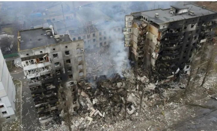 Sulme të reja ukrainase ndaj infrastrukturës energjetike ruse, raportohen zjarre masive