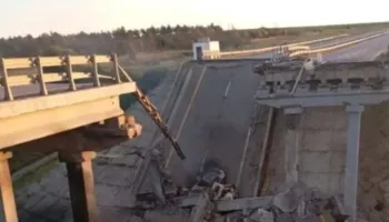 Sulmet me dron godasin urat pranë Donetskut