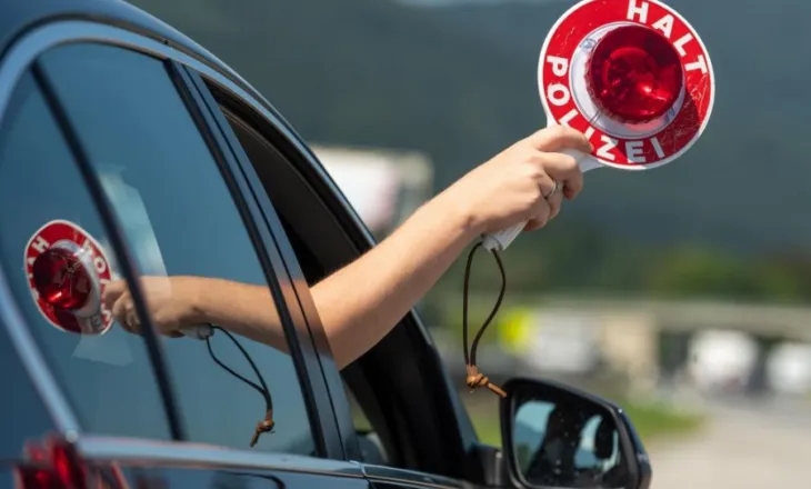 Sulmi mbi autobusin shqiptar tmerroi Gjermaninë/ Mediat konfirmojnë: U vodh një shumë e madhe parash droge