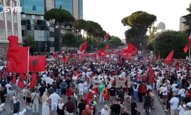 SYRI TV/ Jehona në mediat botërore – BBC: Protestë masive kundër Ramës – Reuters: Shqiptarët kundër qeverisë