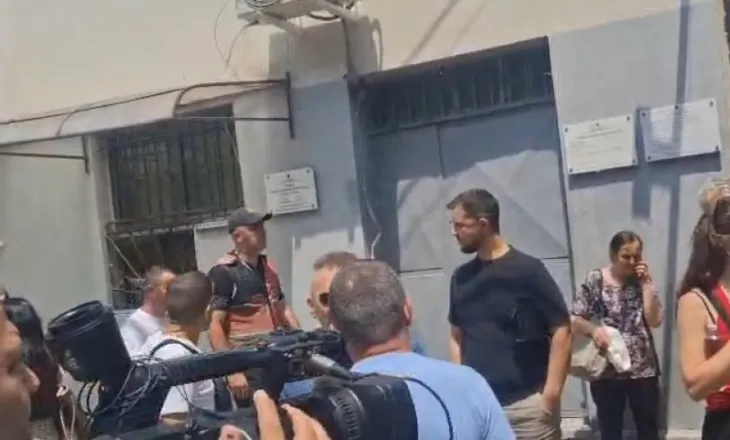 Syri zbulon emrat e 21 protestuesve të arrestuar para parlamentit dhe mbahen në paraburgim, nesër dalin në gjykatë