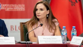 Tabaku: Euro në minimum historik, modeli ekonomik i qeverisë po godet familjet, prodhimin dhe biznesin shqiptar