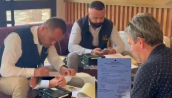 Tatimet “godasin” turizmin në pikun e sezonit, bizneset denoncojnë bllokim të aktivitetit dhe dëme ekonomike