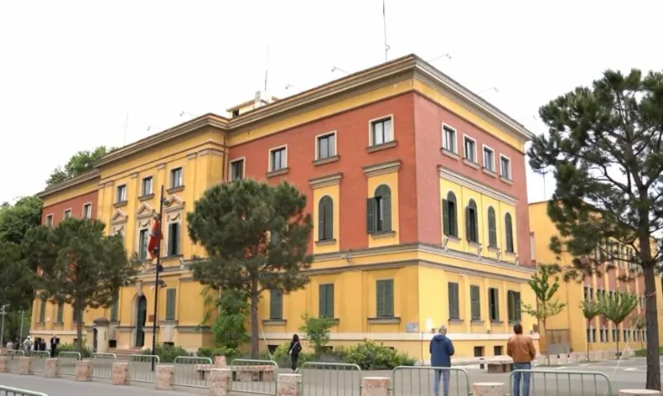 Të ardhurat në buxhet rriten me 12.2%, Ministria e Financave: Investimet në rritje!