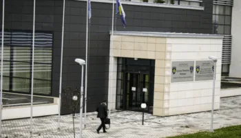Të dyshuar për krime lufte kundër civilëve shqiptarë, Gjykata Themelore: Një muaj paraburgim për 2 serbët