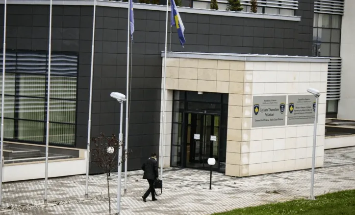 Të dyshuar për krime lufte kundër civilëve shqiptarë, Gjykata Themelore: Një muaj paraburgim për 2 serbët