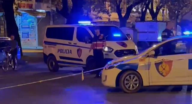 Të shtëna me armë në Sarandë, plagoset një person