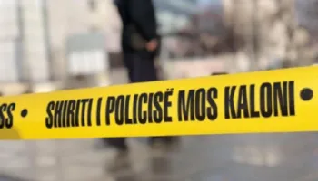 Të shtëna me armë zjarri në Elbasan, plagosen 3 adoleshentë
