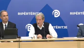 “Territorialja, ‘levë Arkimedi’ për shpopullimin e vendit”/ Berisha: S’mund të lejohet një tiran të shkelmojë…