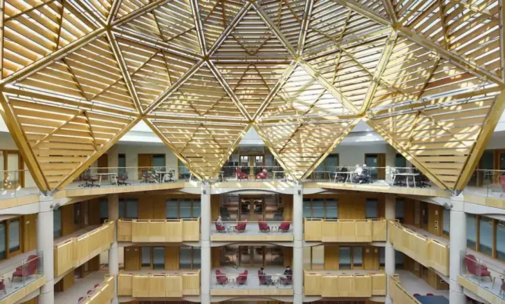 Tetë universitetet me arkitekturën bashkëkohore më të bukur në botë