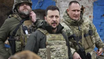 Tjetër goditje në zemër të ushtrisë ukrainase, Zelensky shkarkon Komandantin e Përgjithshëm