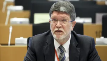 Tonino Picula: Bashkimi Europian nuk duhet ta shpërblejë qeverinë serbe të Vuçiçit