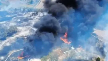 Trafik kilometrik në autostradën Durrës-Tiranë, shkak zjarri në Fushë-Shijak