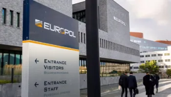 Trafiku i dr@gës dhe call center-at/ Europol: Mafia shqiptare ndër kërcënimet kryesore për BE