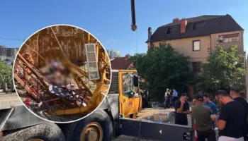 Tragjike/ Vinçi zë poshtë dy persona, 20-vjeçari vdes në vendngjarje