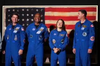 Tre muaj pas fluturimit rekord, astronautët e Artemis II vizitojnë anijen e tyre