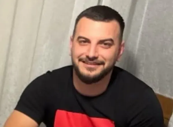 Tronditëse në Britani/ 28-vjeçari shqiptar gjendet i vdekur në rrugë, dy persona nën hetim për vrasje (EMRI)