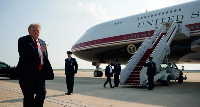 Trump bën udhëtimin e parë me “Air Force One” e ri që mori dhuratë nga Katari