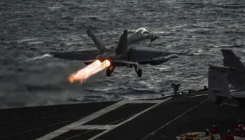 Trump shqyrton përshkallëzimin e operacioneve kundër Iranit, SHBA dërgon dhjetëra avionë në Izrael