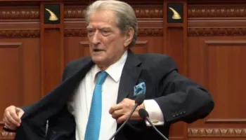‘Ty të hëngri lubia, ishte më e fortë’, Berisha-Spiropalit: Pëllumbeshë, erdhe e veshur si nuse në ditën tënde të…