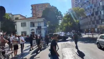 U arrestuan të premten, Gjykata u ndalon dy protestueve daljen jashtë shtetit