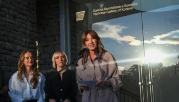 U.D. Presidentja Haxhiu mori pjesë në rihapjen e Galerisë Kombëtare të Kosovës