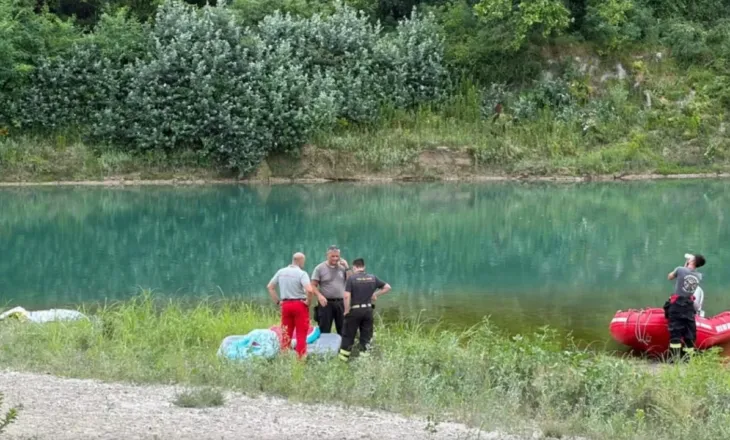 U fut në lumë për të shpëtuar djalin e mitur por e mori rryma e ujit, humb jetën babai 38-vjeçar në Itali