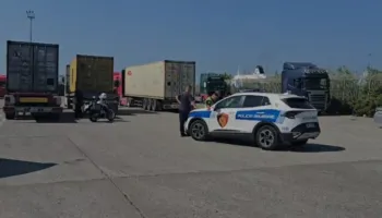 U përplas nga kamioni brenda Portit të Durrësit, ndërron jetë shtetasi nga Kosova
