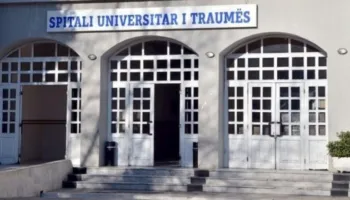 U rrëzua teksa kulloste bagëtitë në mal/ Bariu transportohet me helikopter, drejt Spitalit të Traumës (EMRI)