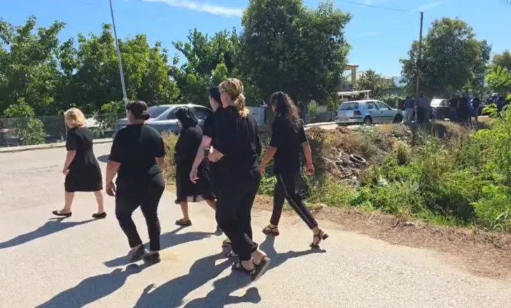 U vranë nga ish-dhëndri, përcillet sot për në banesën e fundit çifti i bashkëshortëve Plaka