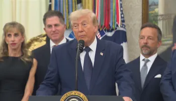 Ukraina lëshon dronët mbi Moskë, Trump: E frikshme