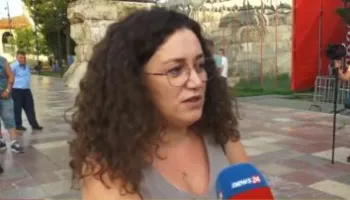 “Ulëritëse dhe përçmim, ndaj qytetarëve shqiptarë”/ Biletat e koncertit, protestuesja: Skandaloze, për të mbushur…
