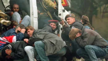 ‘Unë kam qenë ‘pacienti’ i tij’/ Mbi 3 dekada pas luftës, hetuesit amerikanë marrin dëshmi për krimet në Bosnje