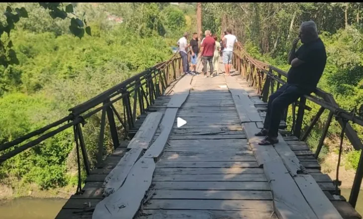 Ura në Gjuricaj drejt degradimit, banorët: E kemi riparuar me paratë tona, institucionet na kanë lënë në harresë
