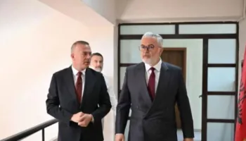 Valdrin Pjetri merr drejtimin e Agjencisë së Trajtimit të Pronave/ Gogu kërkon përshpejtim të dosjeve dhe transparencë të plotë për qytetarët