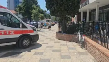 “Vëllai i tij mori armën dhe…”/ Zbardhen detajet e ngjarjes në Shkodër, 18-vjeçari goditi me thikë të riun (DINAMIKA)