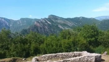 Vendbanimi Mesjetar i Komanit, pikë referimi e trashëgimisë kulturore