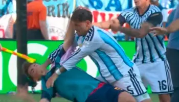 VIDEO/ E shëmtuar pas finales së Botërorit, Paredes përplaset keq me lojtarët e Spanjës